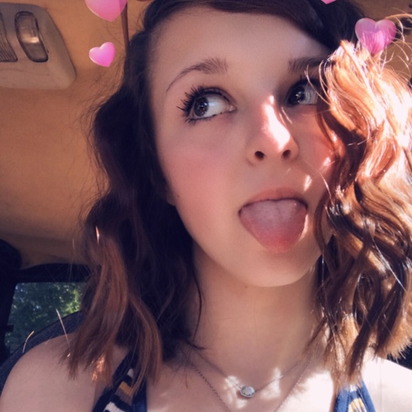 Meet your Posher, Devyn - Picture 1 of 1